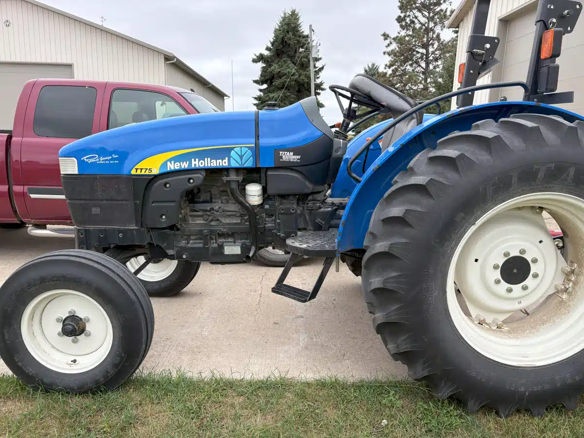 Gallery image 2 for Used 2009 New Holland TT75A Tractor