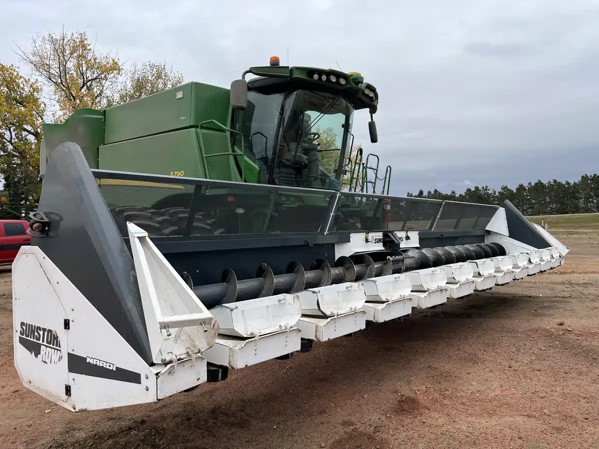 Used 2017 Nardi Harvesting Sunstorm SFHR-R1230 Header Combine