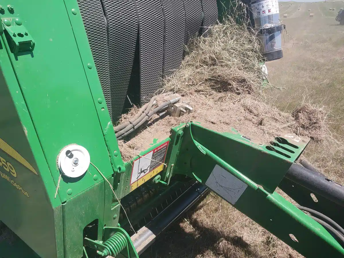 Gallery image 2 for 2014 John Deere 459 Round Baler