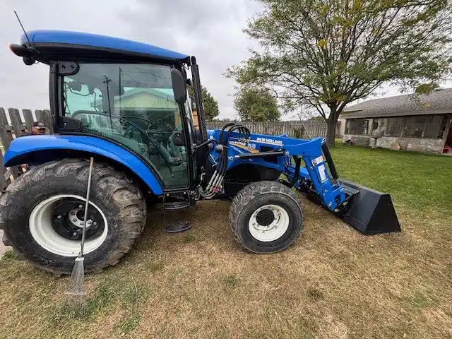 Gallery image 1 for Used 2021 New Holland WORKMASTER55 Tractor