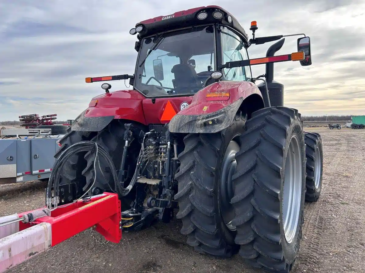 Gallery image 2 for Used 2022 Case IH MAGNUM 340 Tractor
