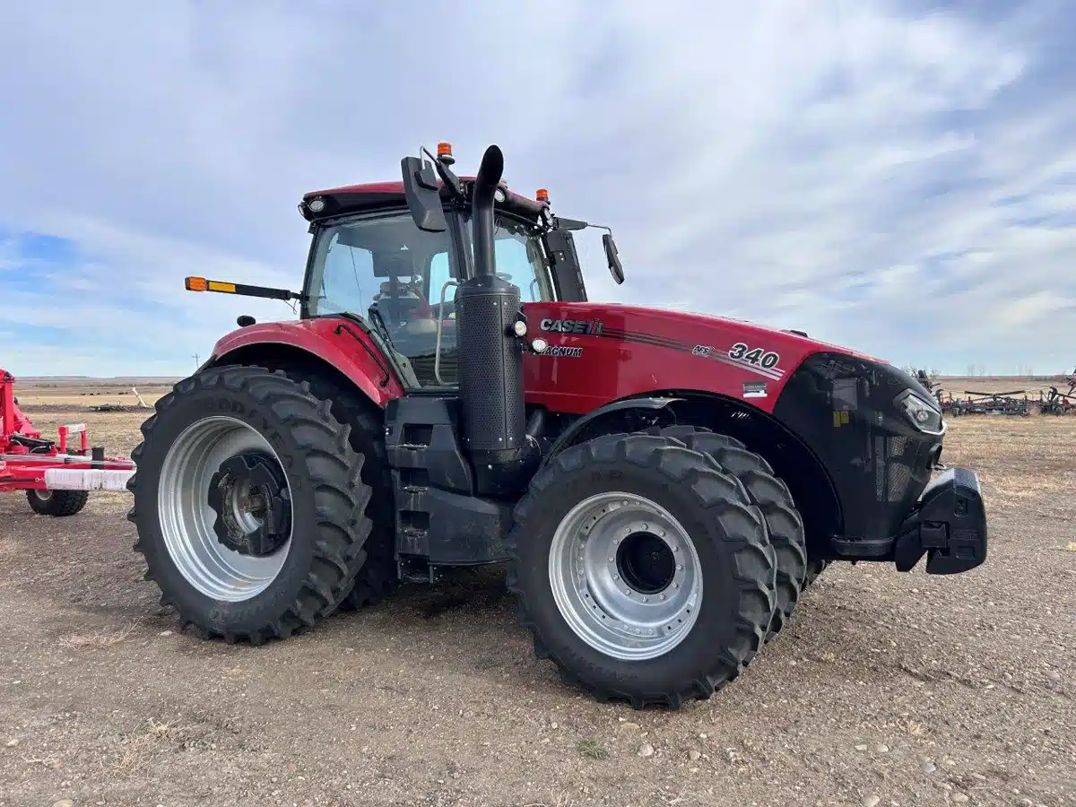 Used 2022 Case IH MAGNUM 340 Tractor