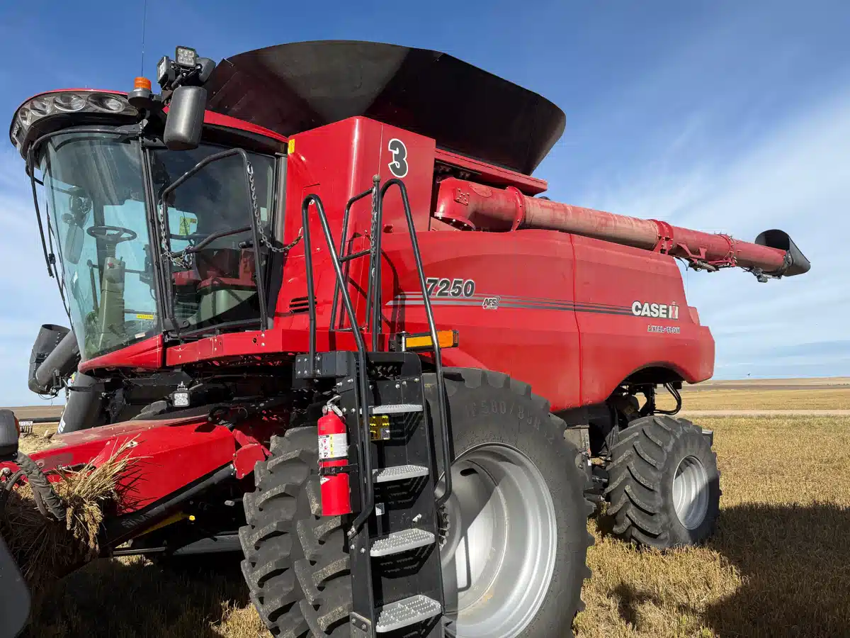 Gallery image 2 for 2023 Case IH 7250 Combine