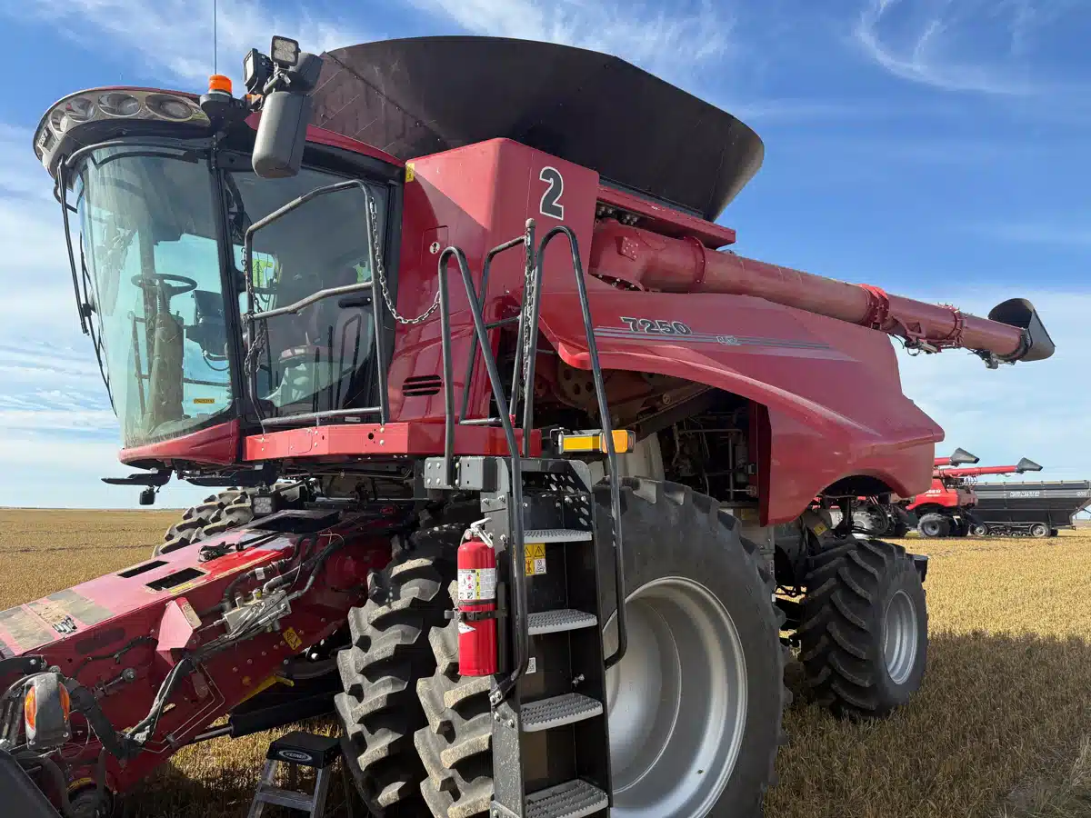 Gallery image 2 for 2023 Case IH 7250 Combine