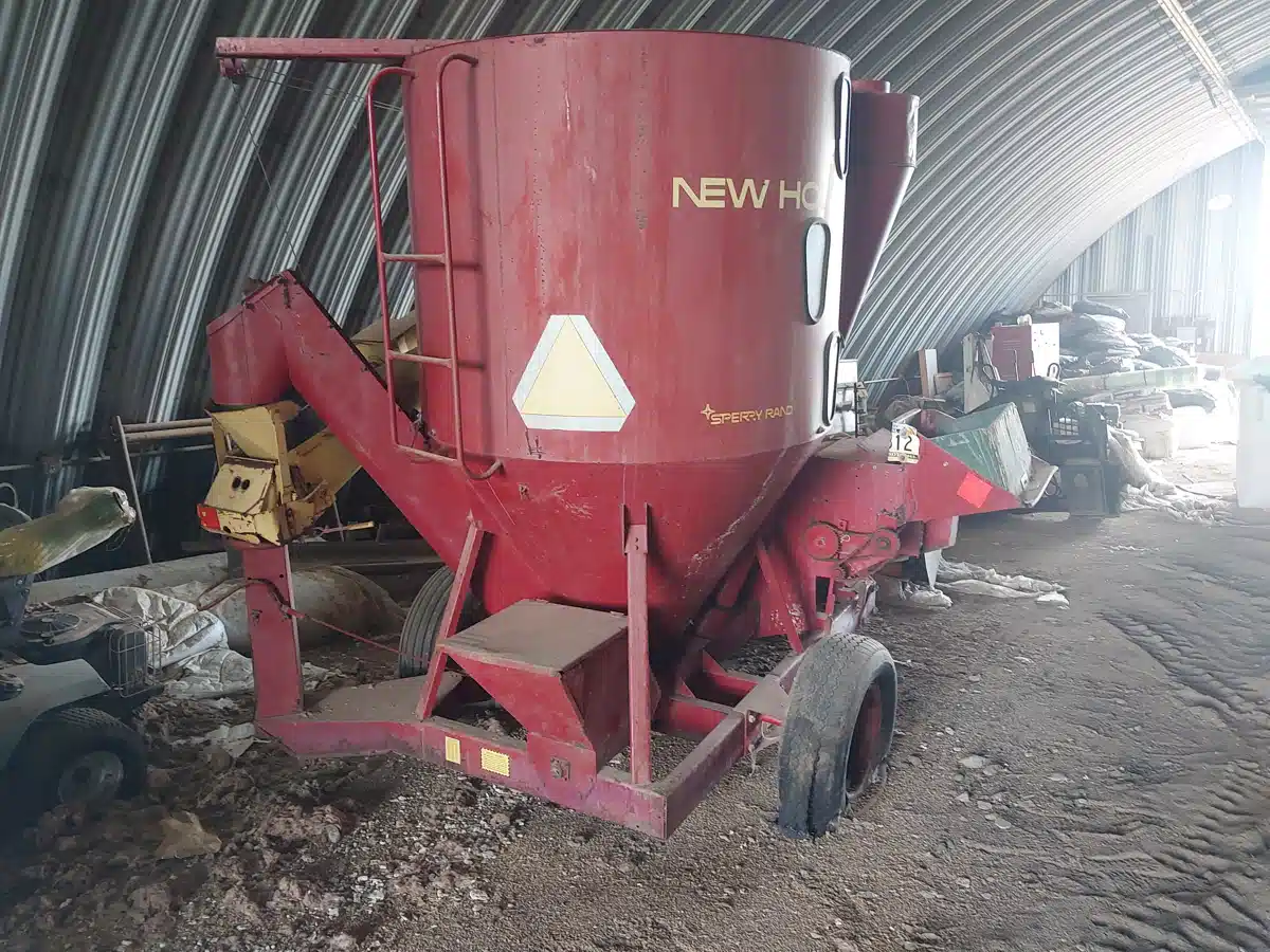 Used New Holland 352 Mix Mill