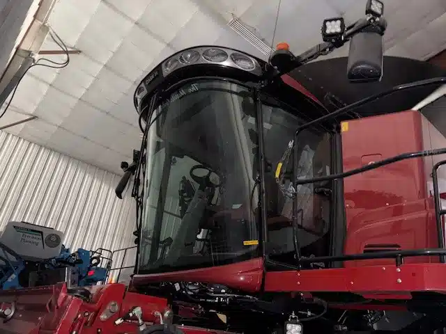 Gallery image 2 for 2023 Case IH 8250 Combine