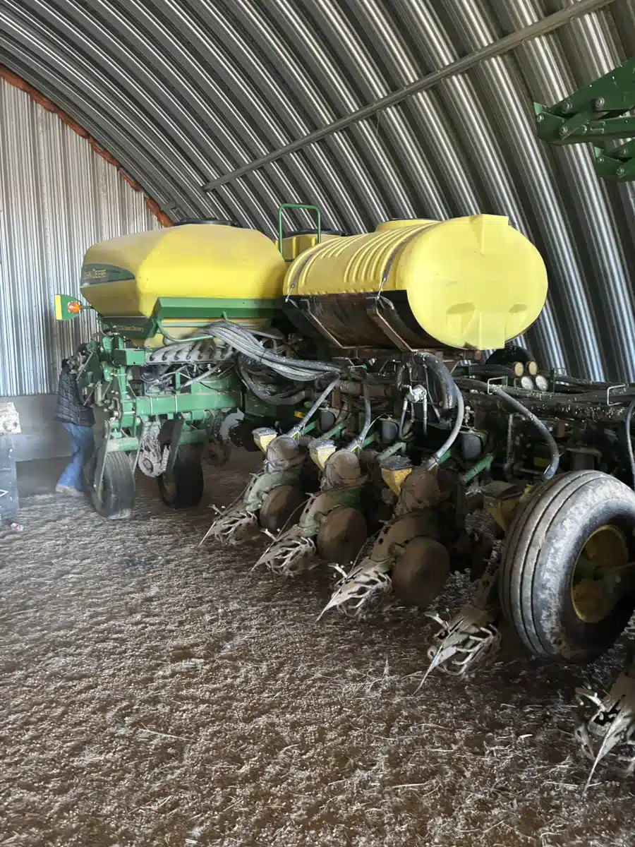Gallery image 2 for 2009 John Deere 1770 Planter