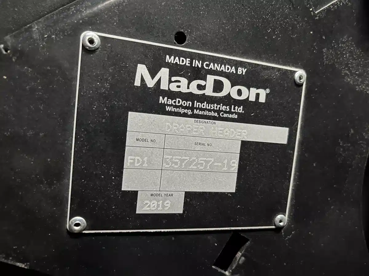 Gallery image 2 for 2019 MacDon FD75 Header Combine