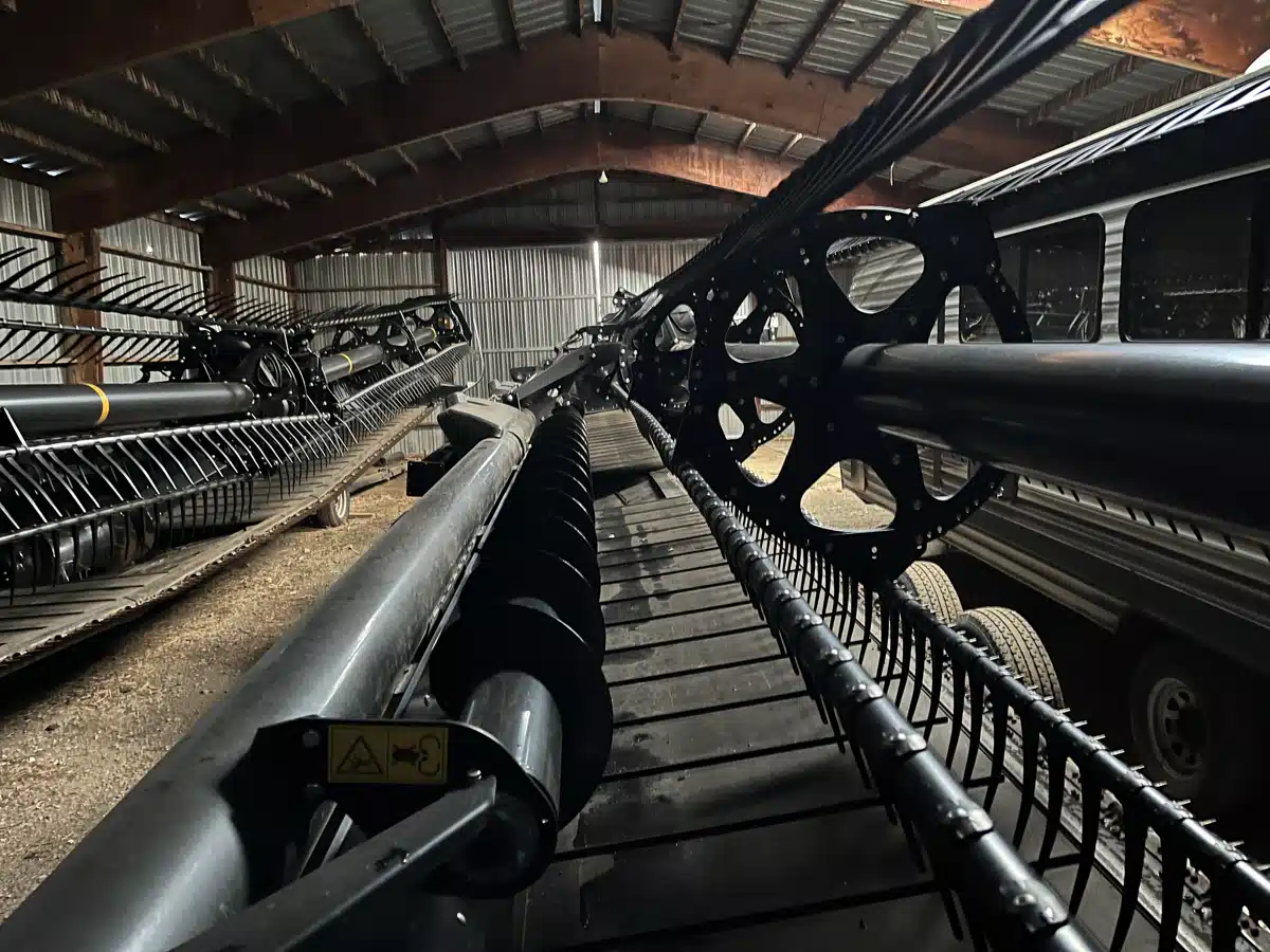 Used 2019 MacDon FD75 Header Combine