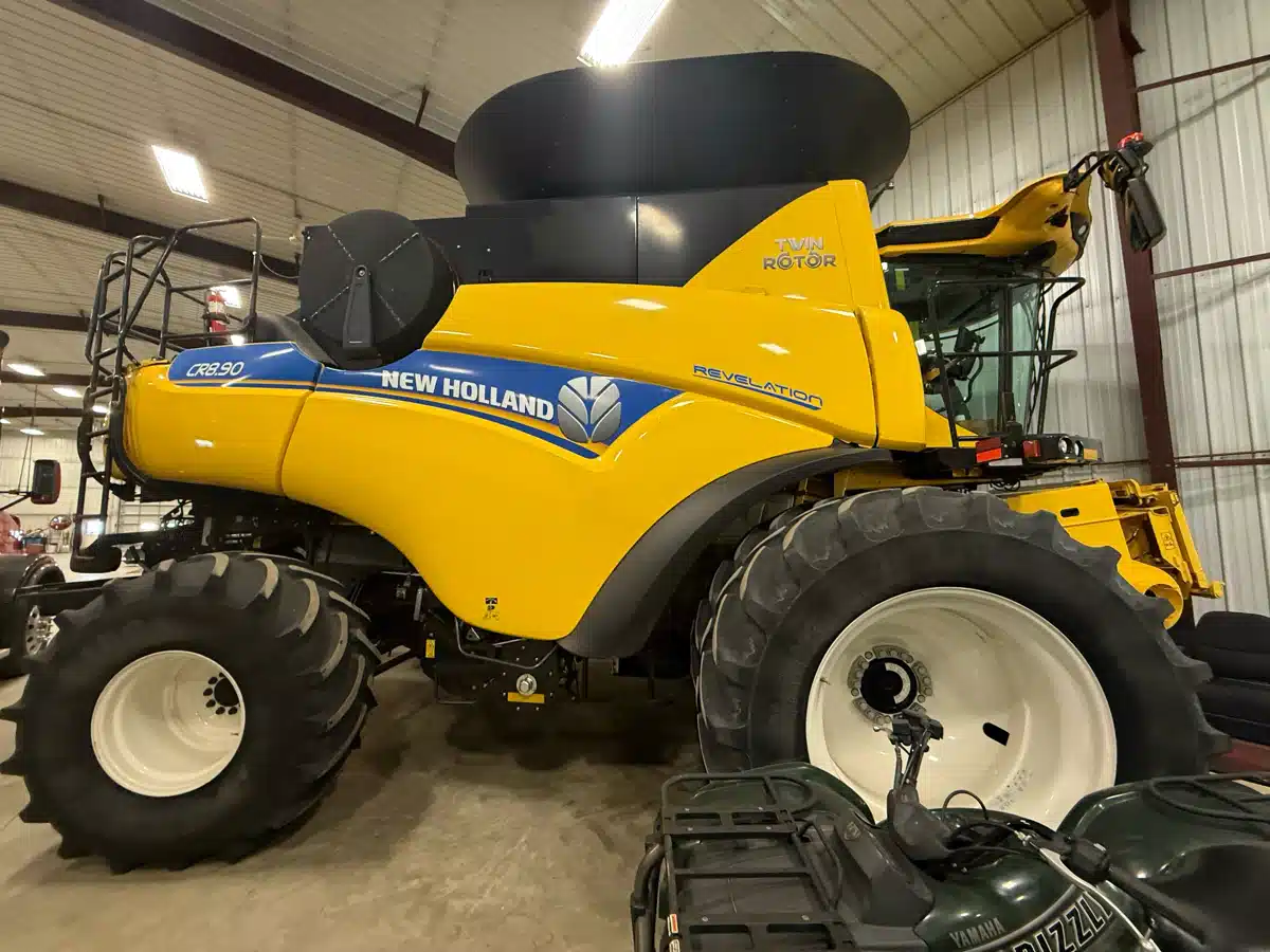 Gallery image 2 for Used 2018 New Holland CR8.90 Combine