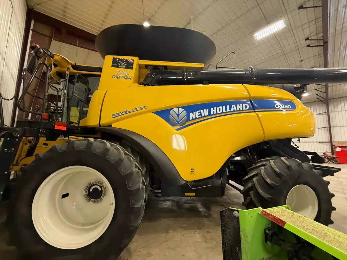 Gallery image 2 for Used 2018 New Holland CR8.90 Combine