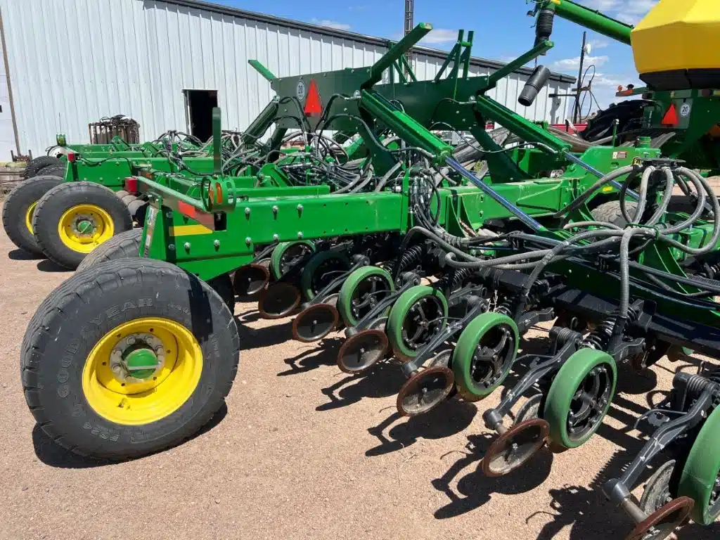 Gallery image 2 for Used 2021 John Deere 1890 Air Drill