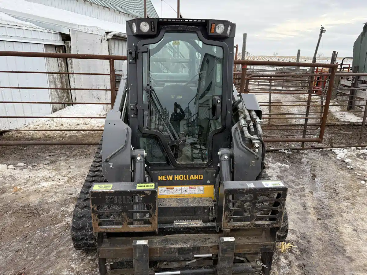 Gallery image 2 for 2023 New Holland C332 Track Loader