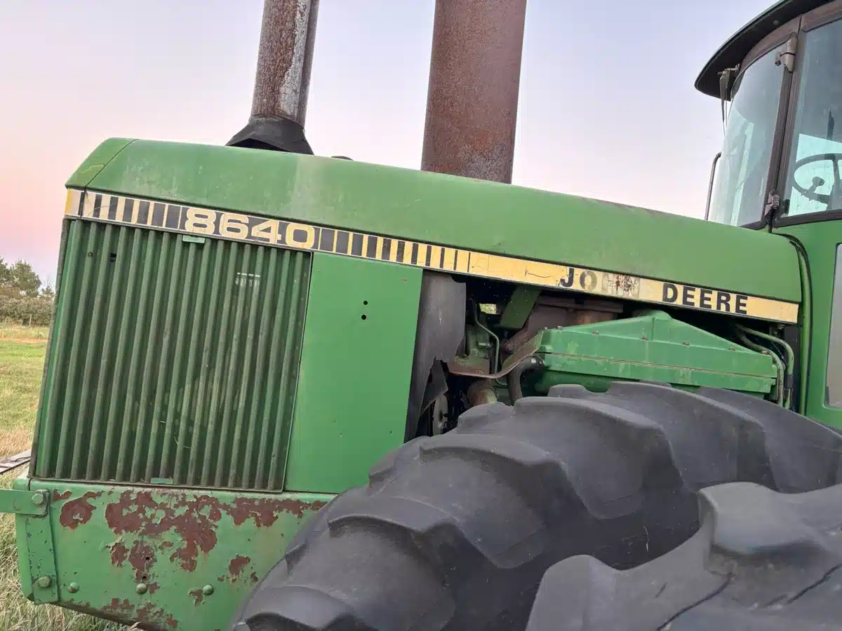 Gallery image 2 for Used 1979 John Deere 8640 Tractor