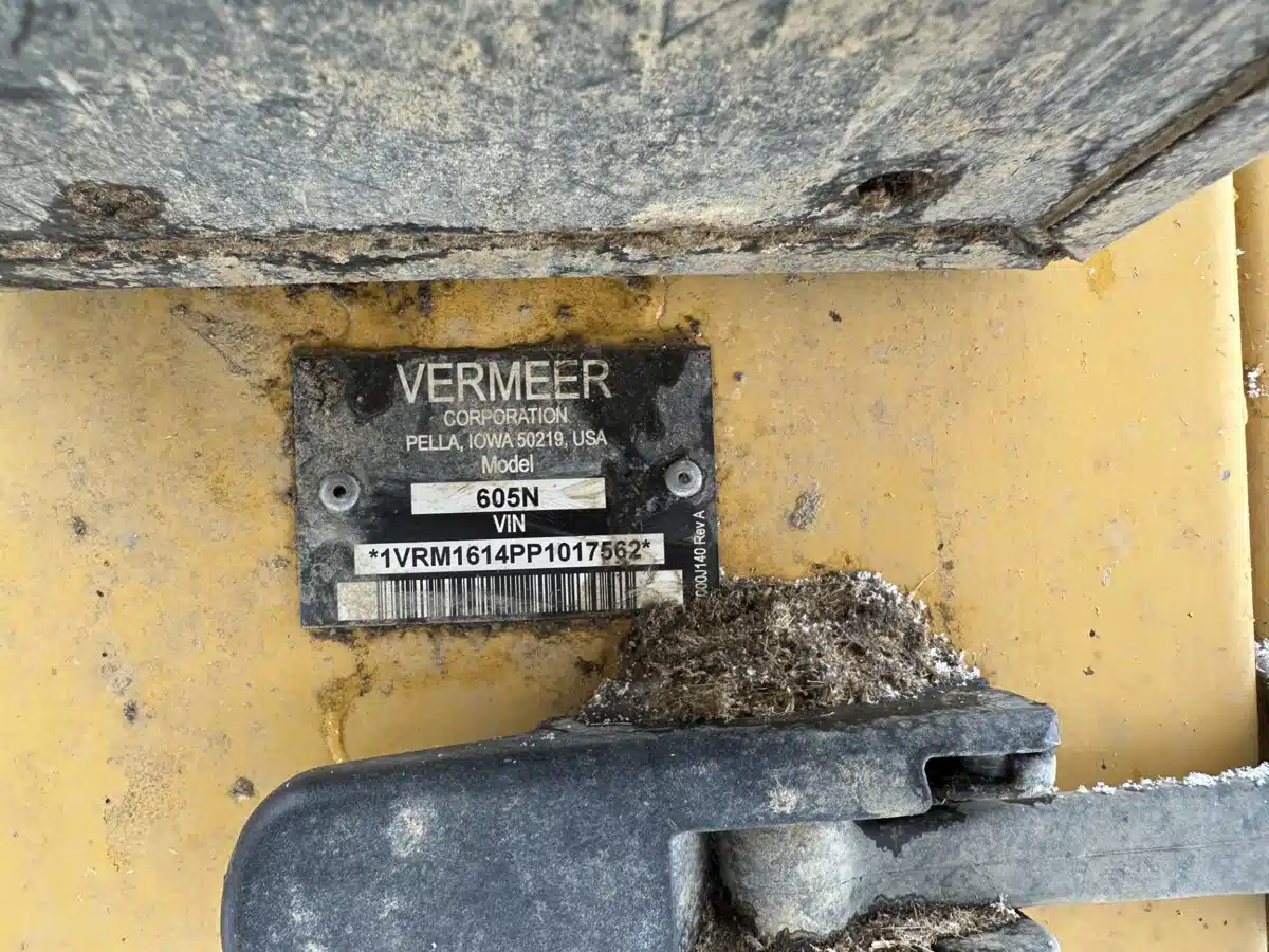 Gallery image 2 for 2023 Vermeer 605N Select Round Baler