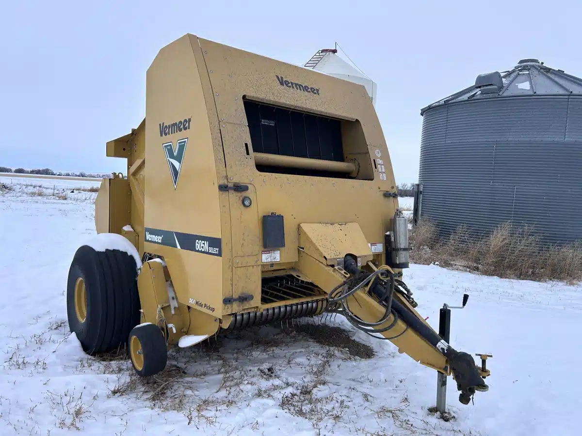 Used 2023 Vermeer 605N Select Round Baler
