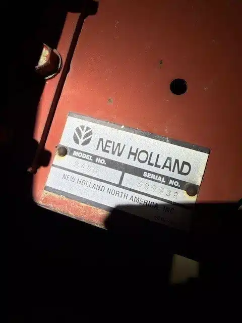 Gallery image 2 for 1996 New Holland 2450 Windrower