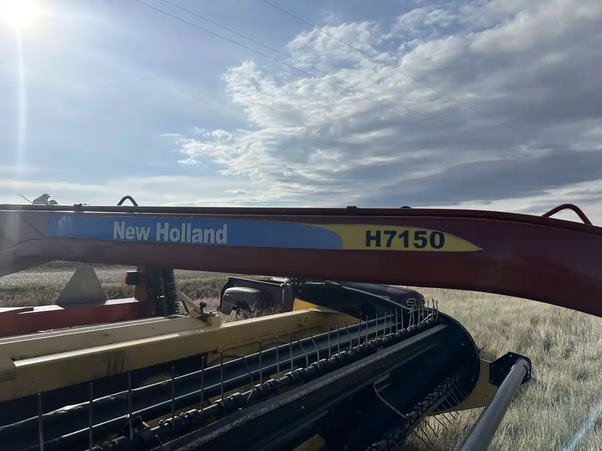 2013 New Holland H7150 Mower Conditioner