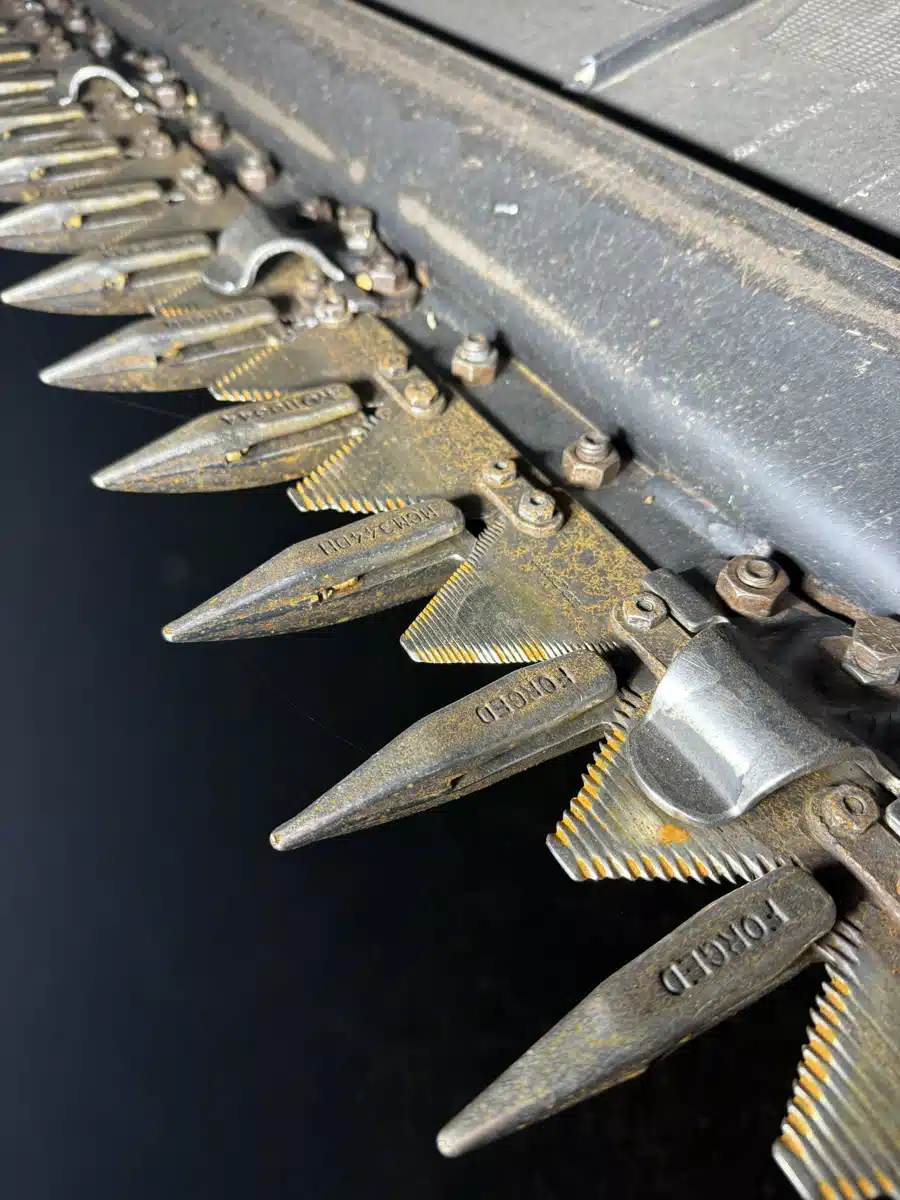 2020 MacDon FD75 Header Combine