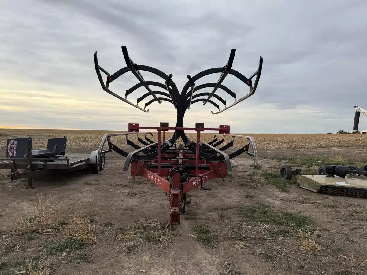 Gallery image 2 for 2012 Haukaas BC10 Bale Mover