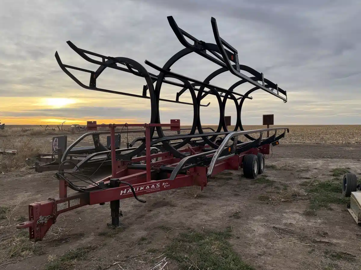 Gallery image 1 for 2012 Haukaas BC10 Bale Mover