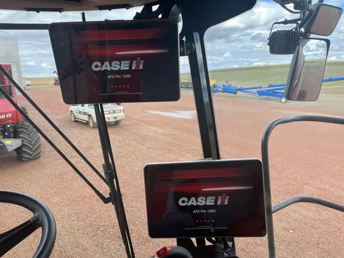 Gallery image 2 for 2025 Case IH 9260 Combine