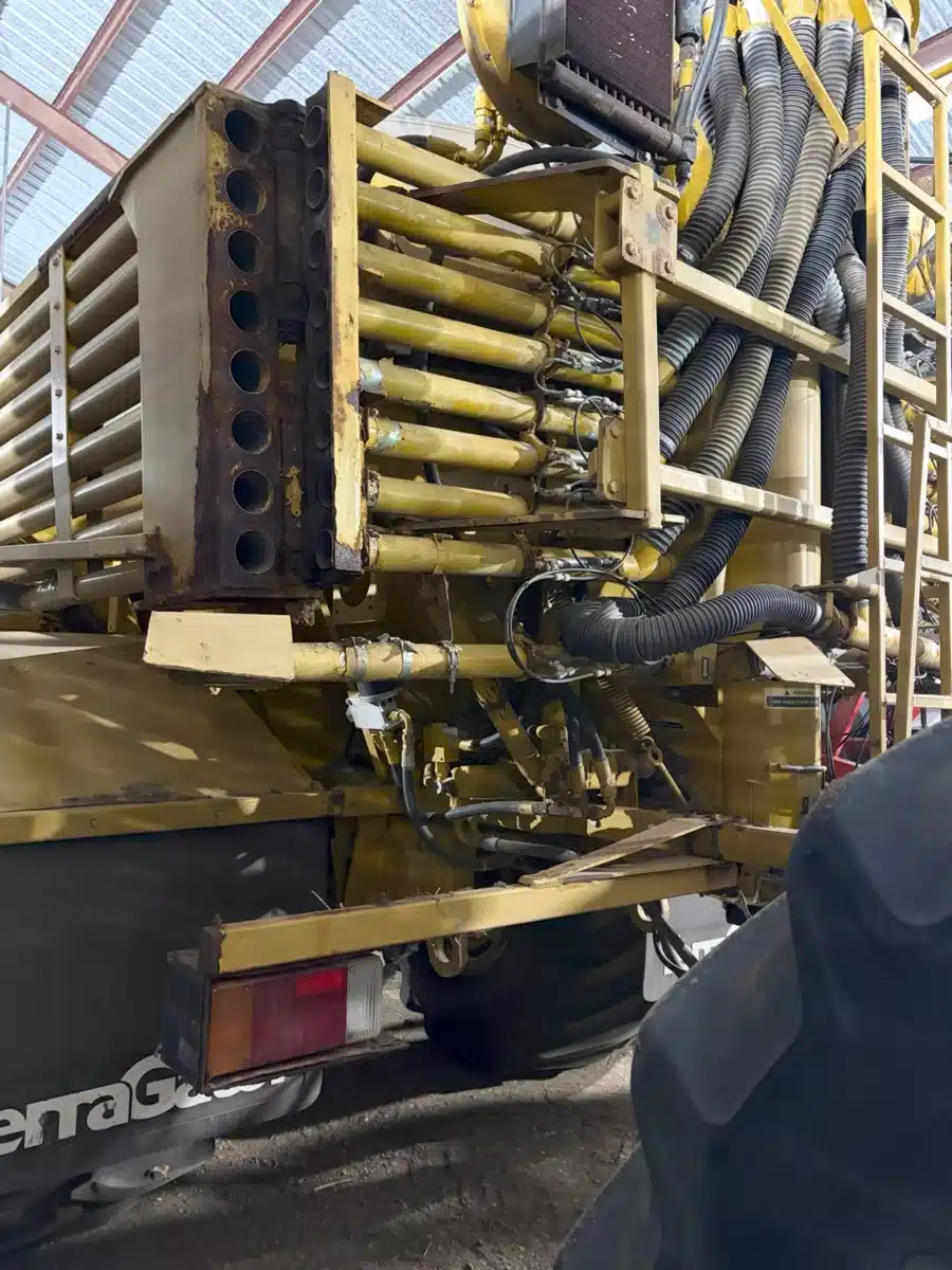 Gallery image 2 for 2002 TerraGator TG8104 Floater