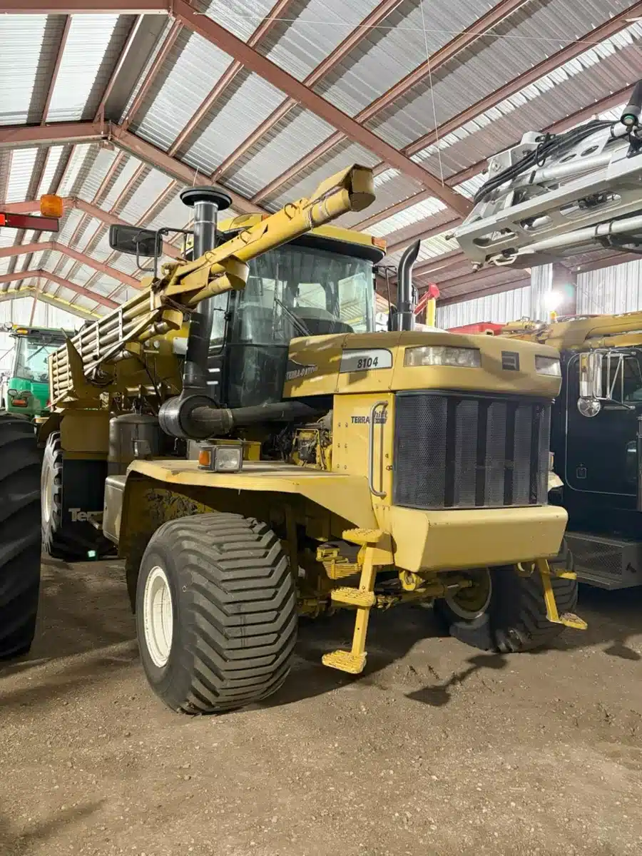 Gallery image 1 for 2002 TerraGator TG8104 Floater