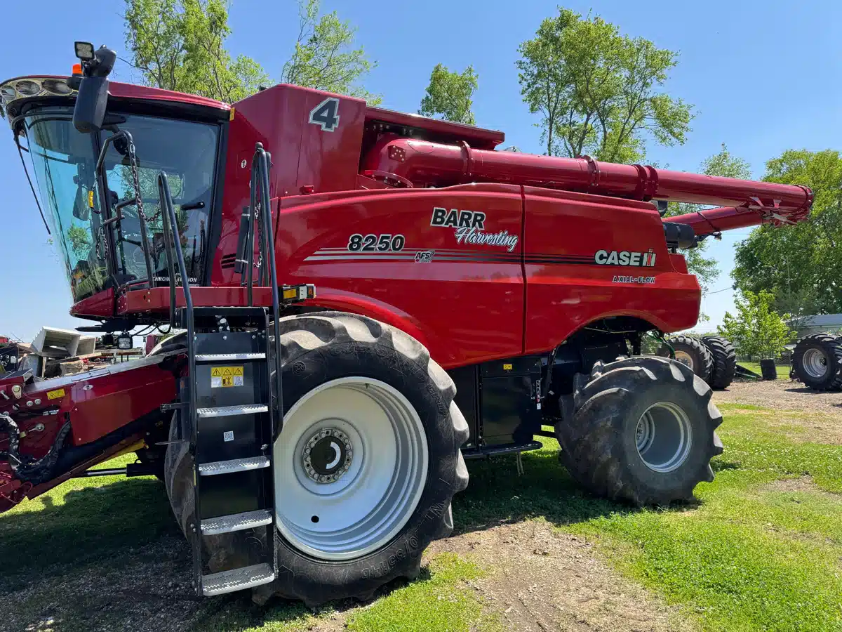 Gallery image 2 for 2024 Case IH 8250 Combine