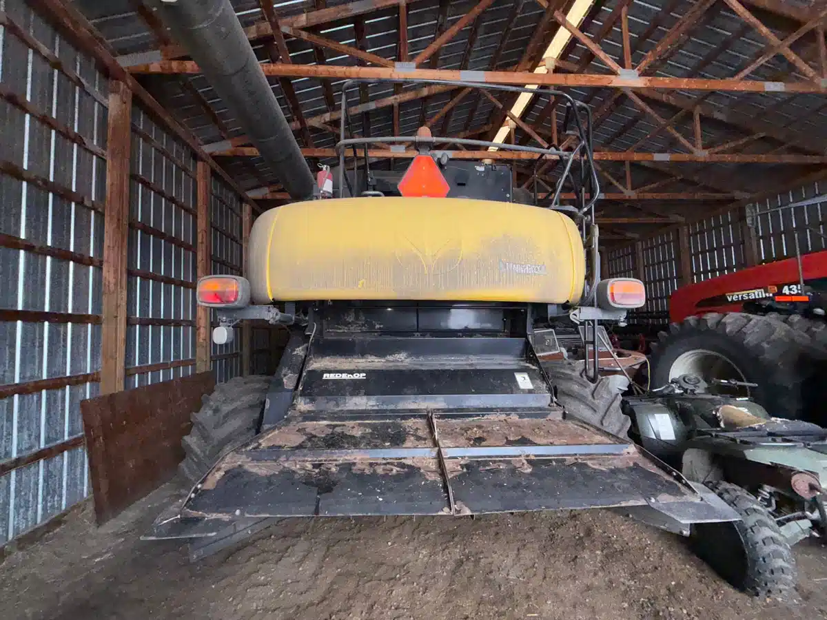 Gallery image 2 for 2007 New Holland CR9070 Combine