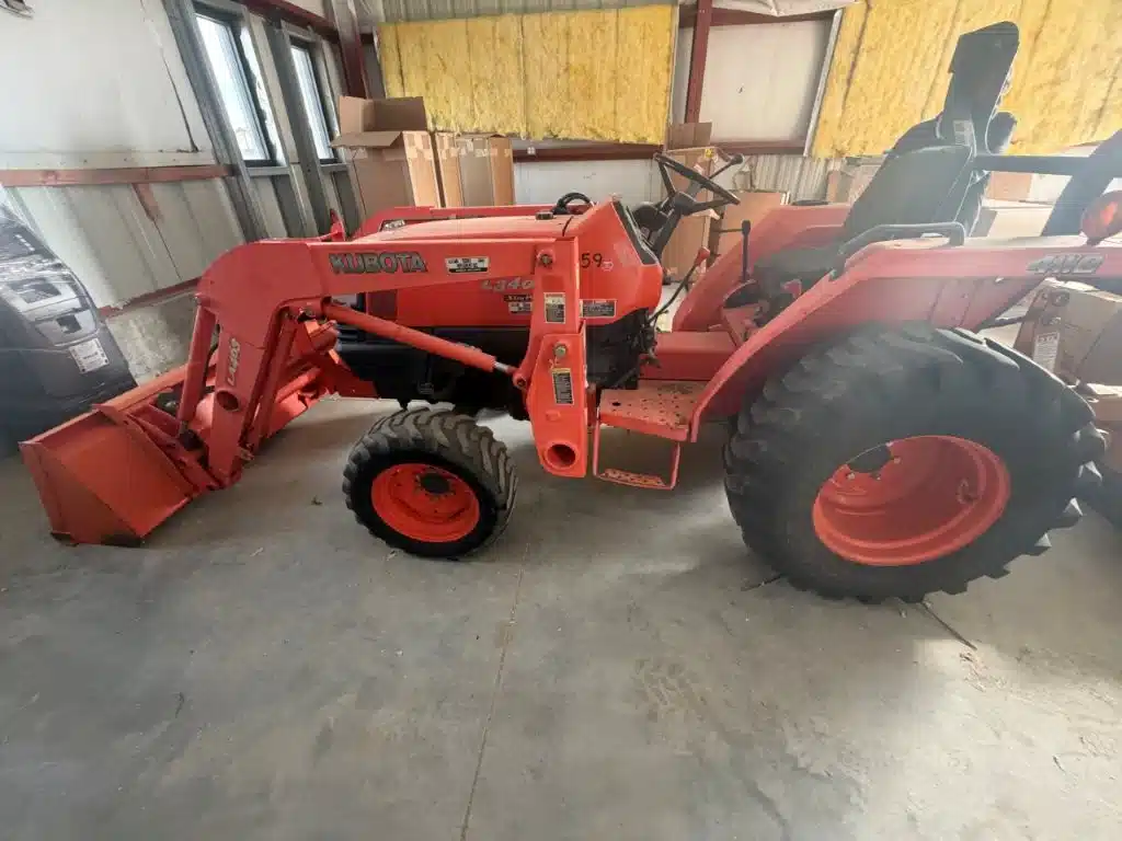 2010 KU L3400 Tractor