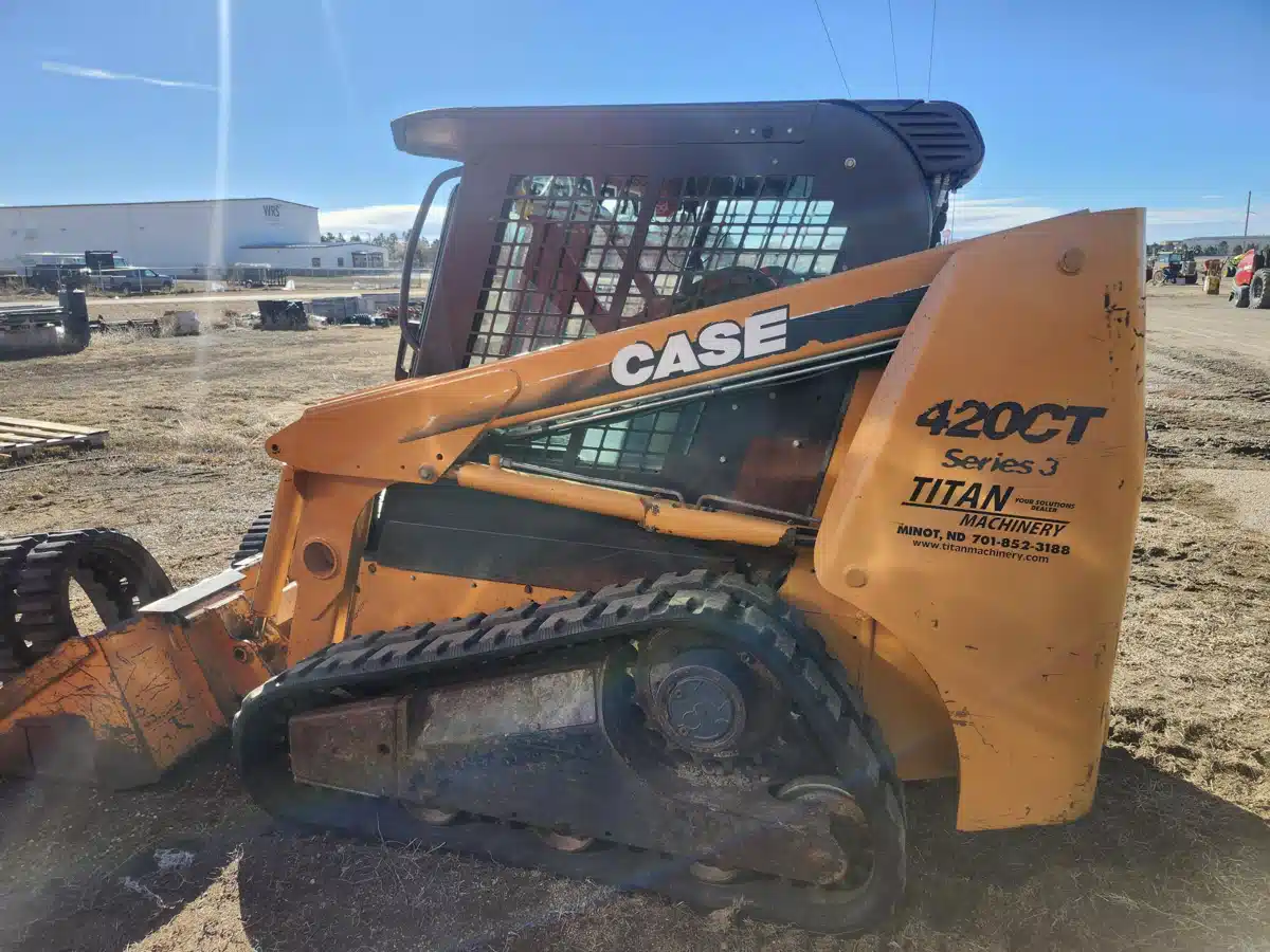 2010 CA 420CT S3 Skid Steer