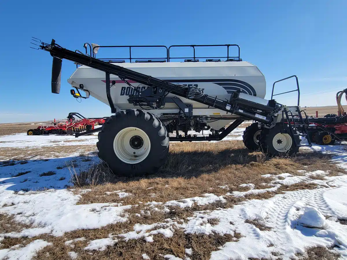 Gallery image 2 for 2014 Bourgault 6550 Air Cart