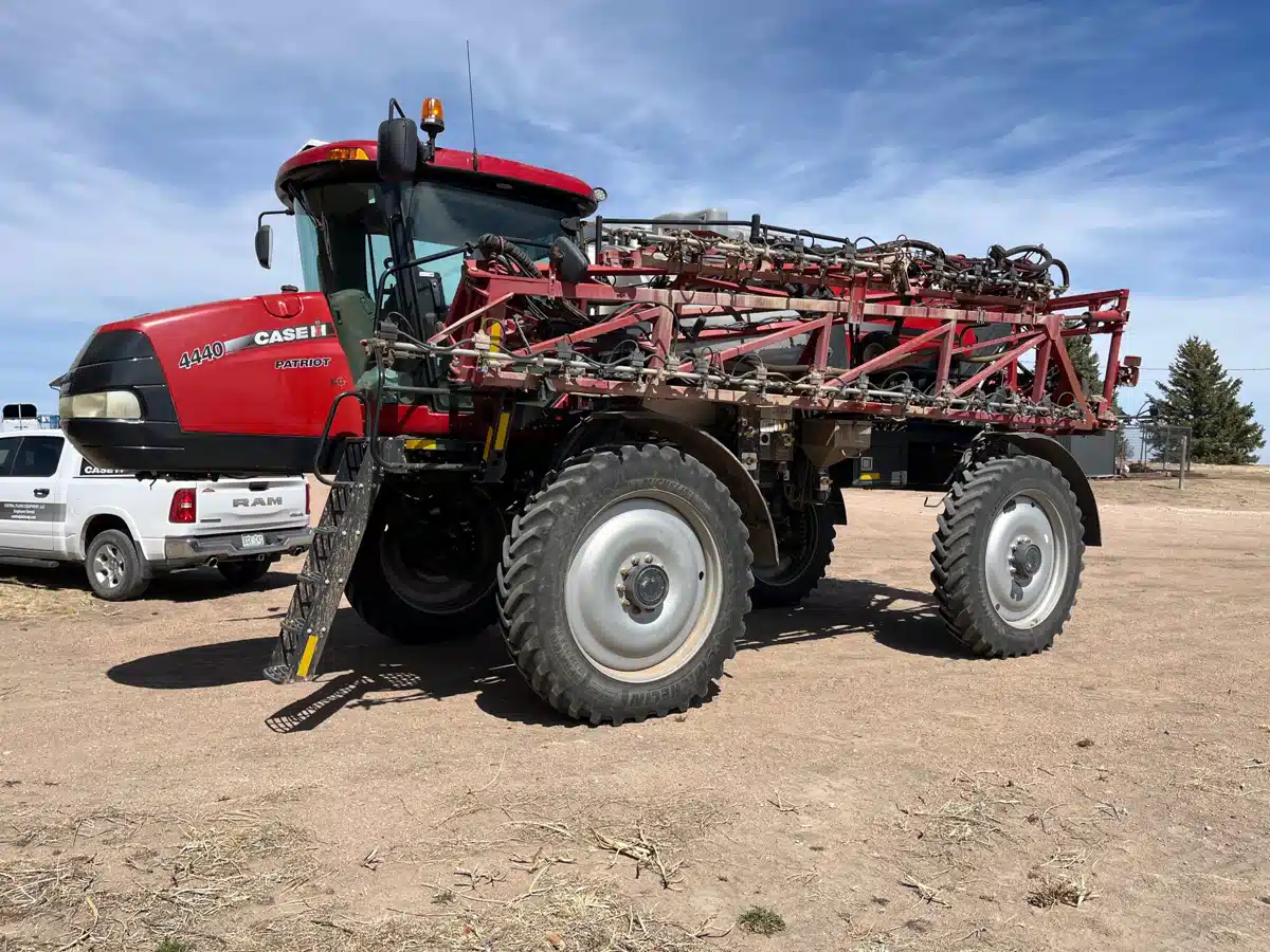 Gallery image 2 for 2019 Case IH PATRIOT 4440 Sprayer - Self Propelled