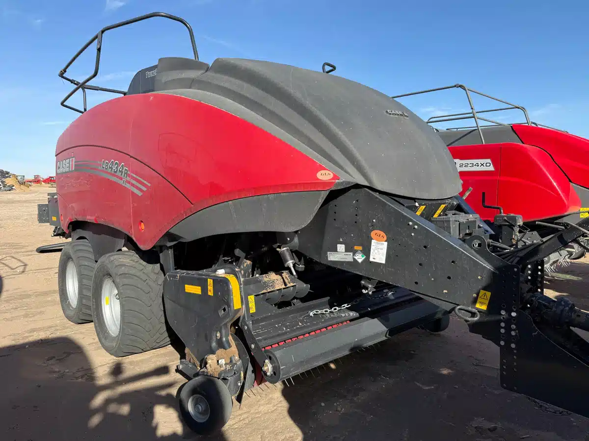 Gallery image 2 for 2025 Case IH LB434 Square Baler - Large
