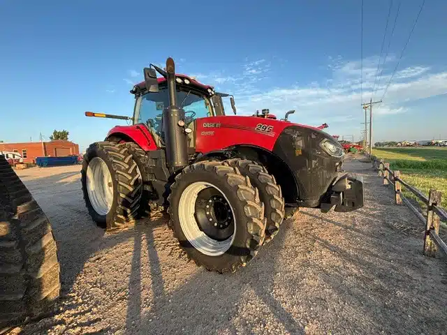 Photo de la Galerie 1 pour 2025 Case IH MAGNUM 295 Tracteur