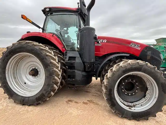 Gallery image 1 for 2025 Case IH MAGNUM 295 Tractor
