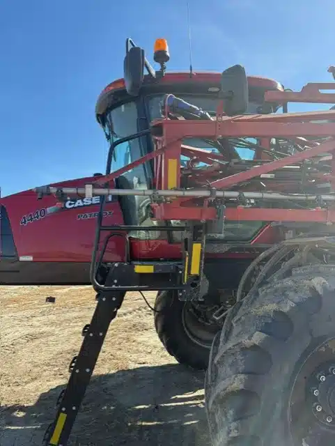 Gallery image 1 for 2016 Case IH PATRIOT 4440 Sprayer - Self Propelled