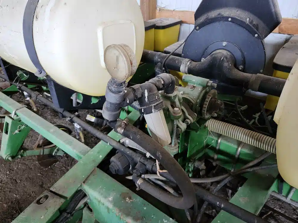 Photo de la Galerie 2 pour 1995 John Deere 7200 Planteur