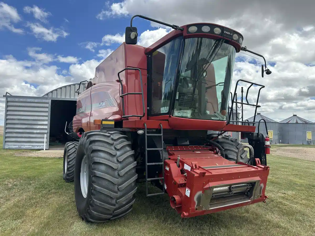 Gallery image 1 for 2009 Case IH 7088 Combine