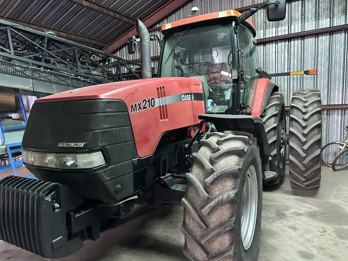 Gallery image 1 for 2005 Case IH MX210 Tractor