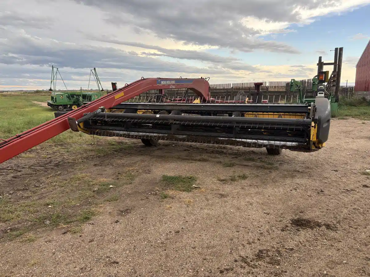 Gallery image 2 for 2015 New Holland H7150 Mower Conditioner