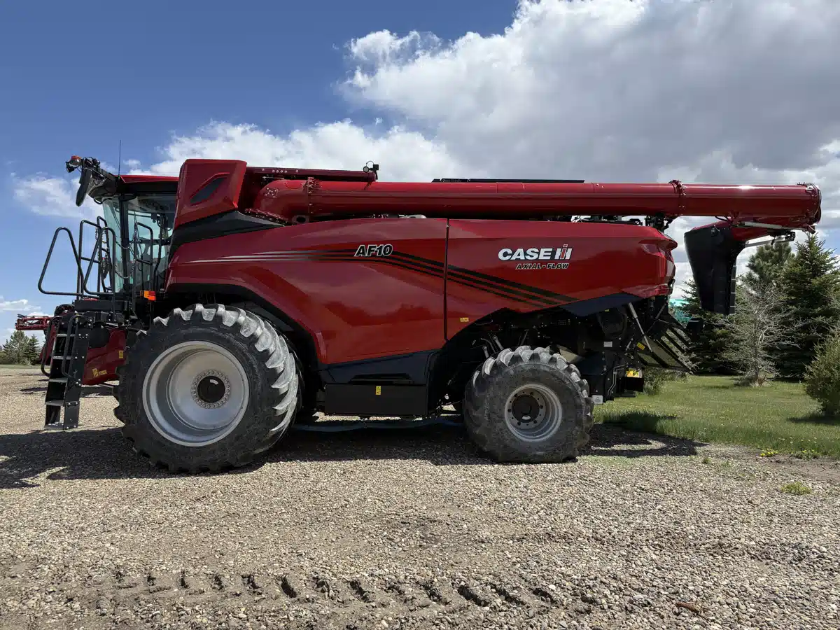 Gallery image 1 for 2026 Case IH AF10 Combine