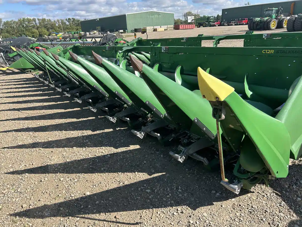 Gallery image 1 for Used 2022 John Deere C12R Header - Row Crop
