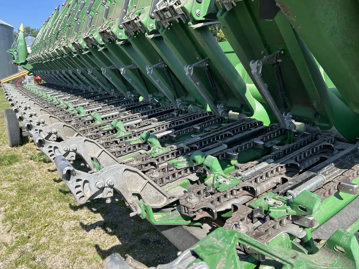 Gallery image 1 for Used 2022 John Deere C18R Header - Row Crop