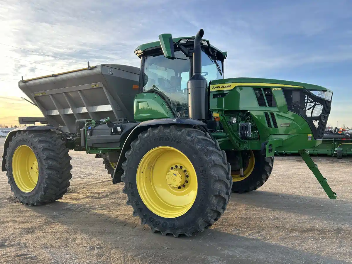 Gallery image 2 for Used 2024 John Deere 600R Anhydrous Applicator