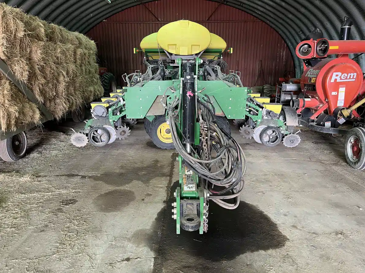 Gallery image 1 for Used 2016 John Deere DB60 Planter