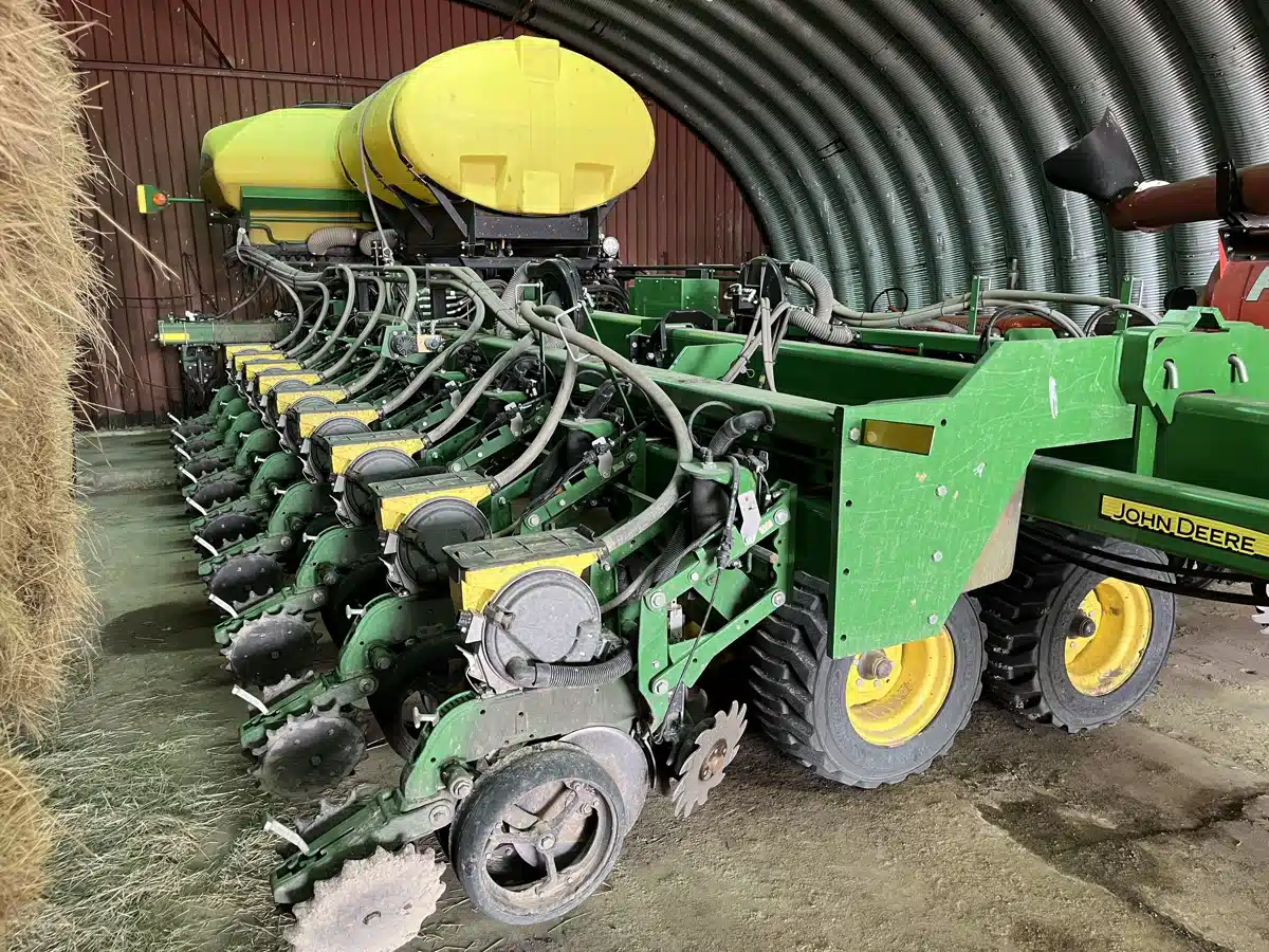 Gallery image 2 for Used 2016 John Deere DB60 Planter