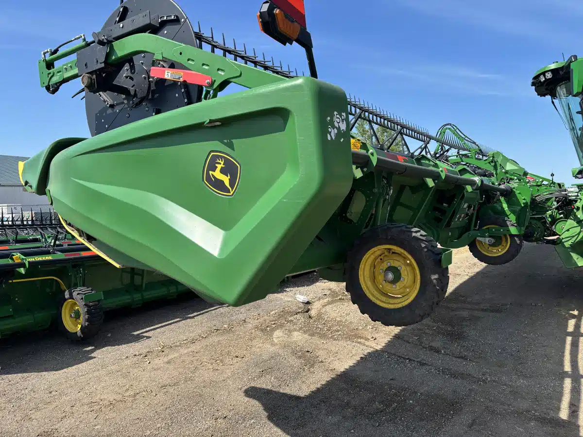Gallery image 1 for Used 2021 John Deere HD50R Header Combine