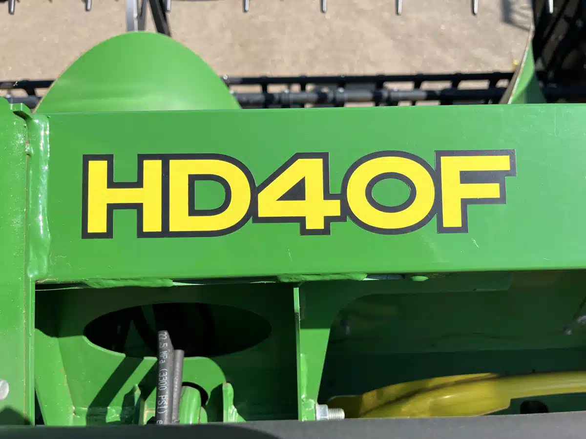 Gallery image 2 for Used 2023 John Deere HD40F Header - Draper